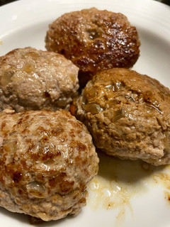 手が汚れない!肉汁ハンバーグ-レシピのメイン写真