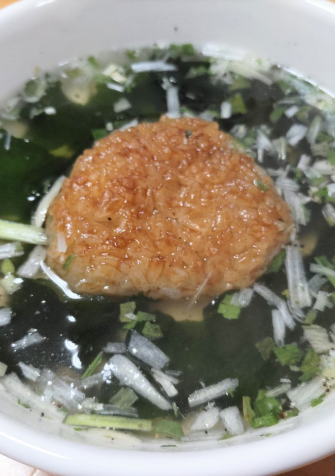 焼きおにぎりのネギ塩わかめスープ茶漬け-レシピのメイン写真