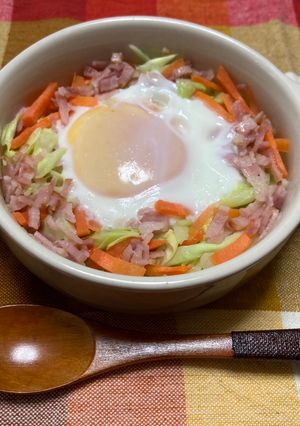 春きゃべつで巣ごもり卵-レシピのメイン写真