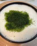 千代の一番だしでとろろ汁掛けもち麦ごはん