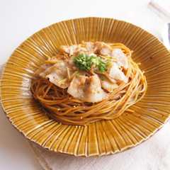 รูปของ 【醤油】豚肉の生姜醤油パスタ