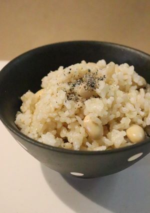 簡単★大豆水煮入り玄米（ロウカット）ご飯-レシピのメイン写真