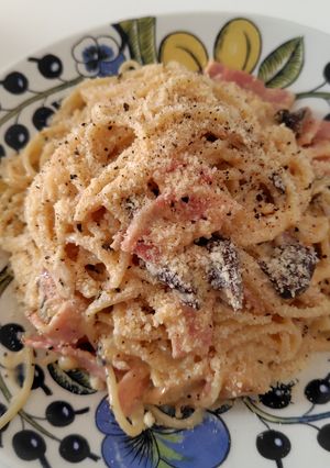 クリームチーズでカルボナーラ風濃厚パスタ-レシピのメイン写真