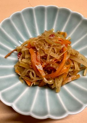 大根の皮とニンジンのきんぴら-レシピのメイン写真