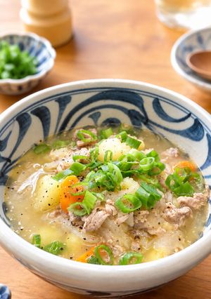 風邪ひきさんにも！あっさり⭐︎スープ塩肉じゃが-レシピのメイン写真