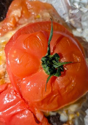 鶏もも生姜おこわのトマトファルシ-レシピのメイン写真