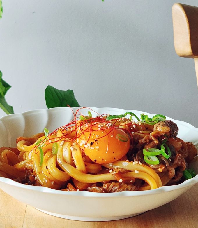 簡単10分☆人気旨辛ラム肉うどん☆レンジ-レシピのメイン写真