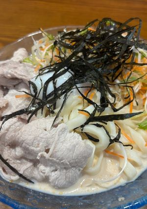 “こく旨ごまだれ豚玉うどん”っぽいうどん。-レシピのメイン写真