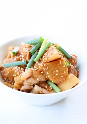 ご飯に合う【里芋と豚のにんにくごま味噌煮-レシピのメイン写真