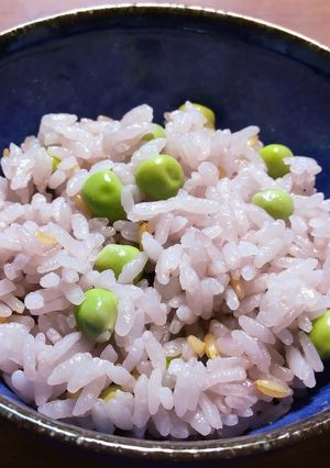 紫豌豆ツタンカーメン豆ご飯　発芽燕麦入り-レシピのメイン写真