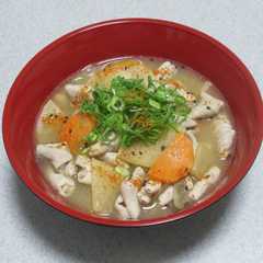 A picture of 西友で手に入る！もつ煮込み♪.