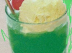 4つの材料で⁉️メロンクリームソーダ🍈-レシピのメイン写真