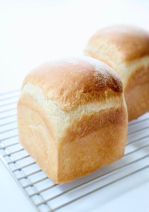 ふわモチな【生クリーム食パン（天然酵母）】-レシピのメイン写真