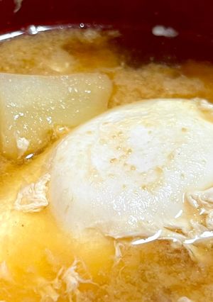 じゃがいもと丸ごと卵のお味噌汁-レシピのメイン写真