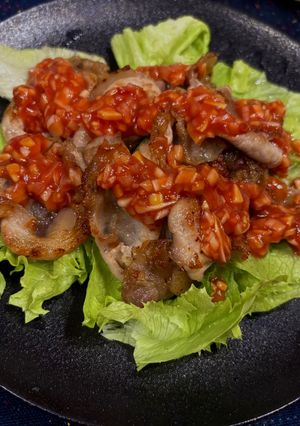 レタスとカリカリ豚のチリソース-レシピのメイン写真