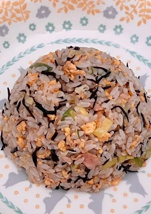 特製ひじきふりかけを使って♡ひじき炒飯-レシピのメイン写真