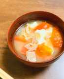 トンでけ！残暑バテ！甘酒とトマトの豚汁