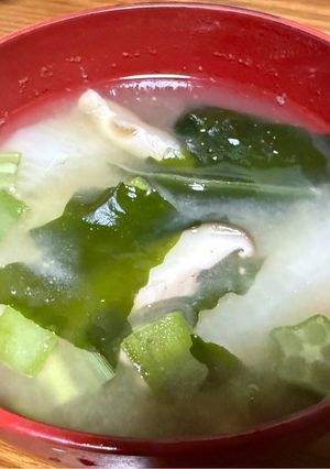 オクラと大根具材多め味噌汁-レシピのメイン写真