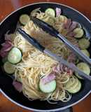 ズッキーニとベーコンのパスタ