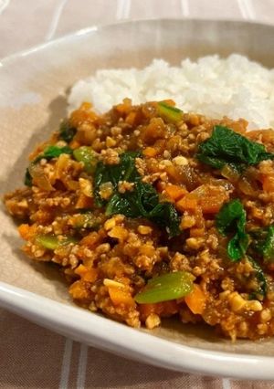 小松菜ドライカレー【柏市学校給食】-レシピのメイン写真