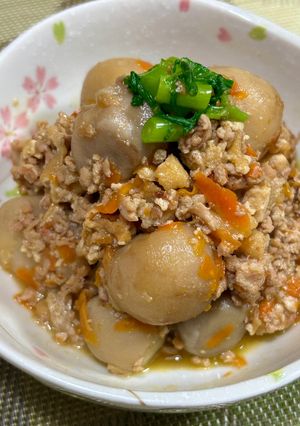里芋と鶏ミンチの煮っ転がし♪-レシピのメイン写真