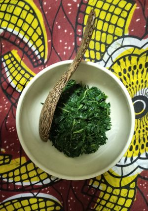 カメルーン★キャッサバ若菜の煮物-レシピのメイン写真