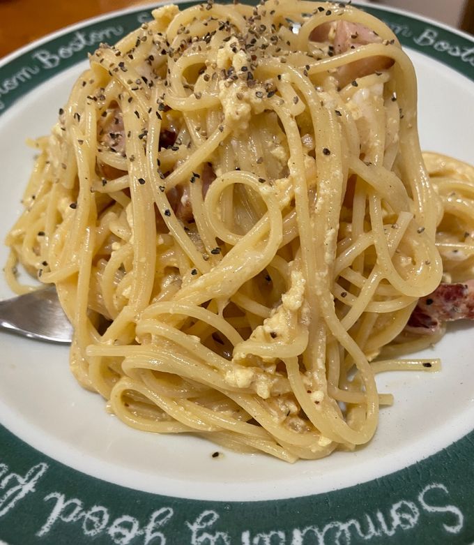 カルボナーラページ ワンパンカルボナーラ by たかみつクック 【クックパッド】 簡単