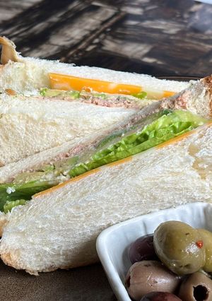 ツナマヨ・フムス・アボカドのサンド🥑🥪-レシピのメイン写真