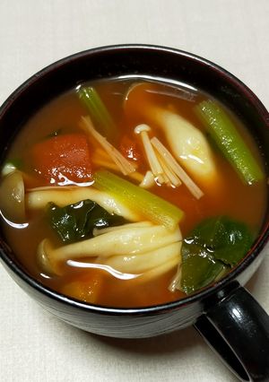 きのこと小松菜のトマトスープ-レシピのメイン写真