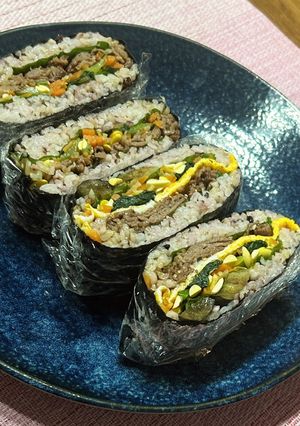 四毒抜き焼肉のおにぎらず-レシピのメイン写真