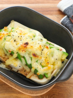 ハマる美味しさ!豆腐のアボカドチーズ焼き-レシピのメイン写真