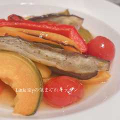 A picture of 夏野菜のピリ辛甘酢漬け.
