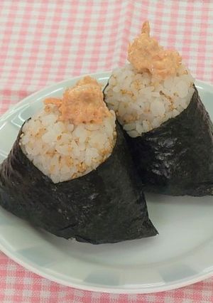 鮭マヨおにぎり-レシピのメイン写真