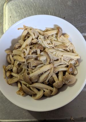 簡単★夕食!茸のマヨネーズ醤油炒め-レシピのメイン写真