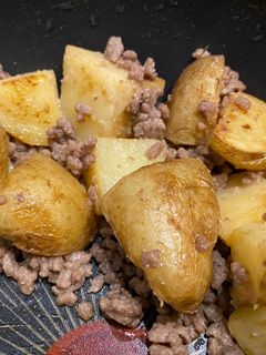 じゃがいもとひき肉の味噌バター炒め-レシピのメイン写真