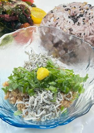 朝ごはんに最高！ちりめんじゃことネギの極上納豆-レシピのメイン写真