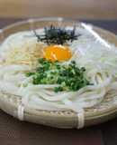 黒胡椒ドレッシングを使った冷やしうどん