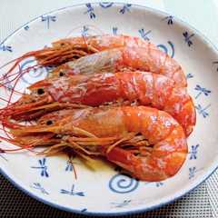 A picture of 赤海老の白ワイン煮.