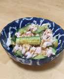 蒸し鶏とたたききゅうりのごまポン和え