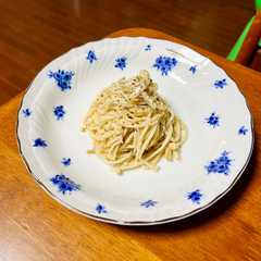 รูปของ えのきのカチョエぺぺ風パスタ