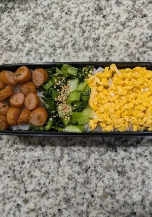時短！簡単！弁当に！ウインナーで3色丼-レシピのメイン写真