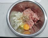トマトスープで煮込んだ肉詰め玉ねぎ作り方4写真