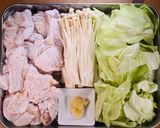 鶏とキャベツとえのきのガリバタぽん酢炒め作り方1写真