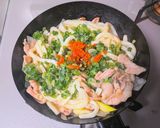 豚バラ肉とWネギの塩焼きうどん作り方7写真