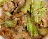 簡単！鶏せせりと春キャベツ炒め作り方3写真