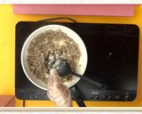 旨みたっぷり！とろみ肉味噌【食遺産】作り方3写真