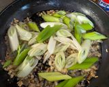 長ネギと豚🐷肉の炒めもの！作り方4写真