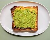 簡単ランチ！アボガドとエビと卵のトースト作り方8写真