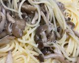 簡単たっぷりキノコのペペロンチーノ🍄‍🟫作り方9写真