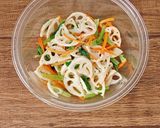 ☆簡単☆れんこんと彩り野菜のツナマヨ和え作り方4写真